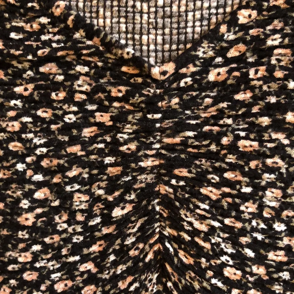 Hollister long sleeve v neck - Picture 3 of 4
